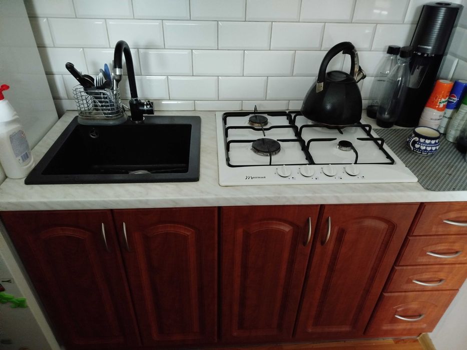 Aneks kuchenny z ladą