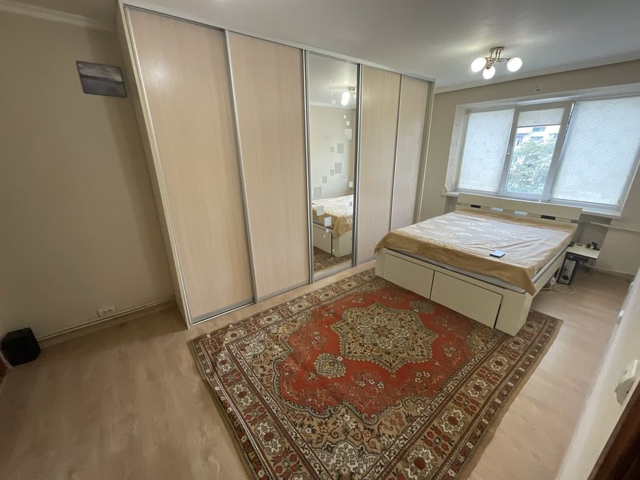 Продам 2-комнатную квартиру на Героев Майдана 77В/1
