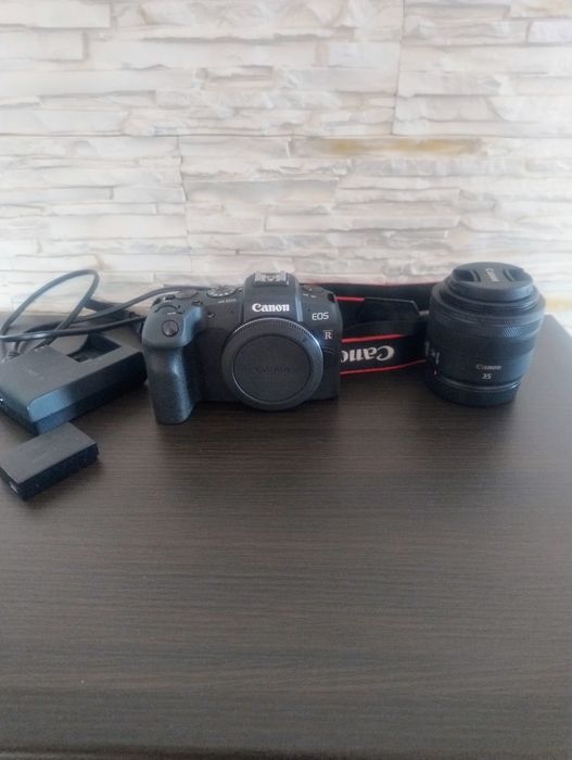 Canon EOS RP i obiektyw RF 35mm f/1.8 IS Macro STM