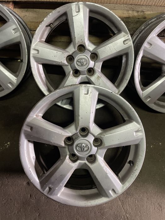 Комплект дисків r17 на Toyota rav 4 2005-2012 год