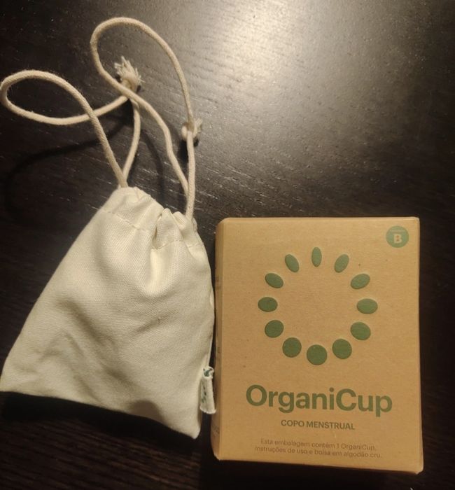 Copo menstrual novo