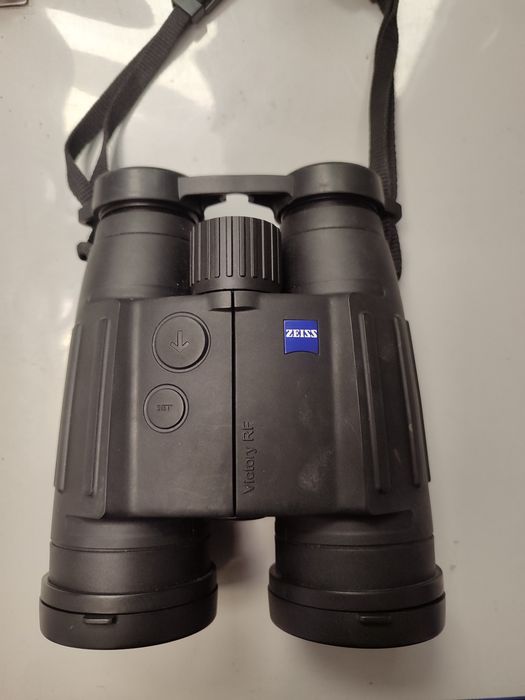 Бінокль  CARL ZEISS victory