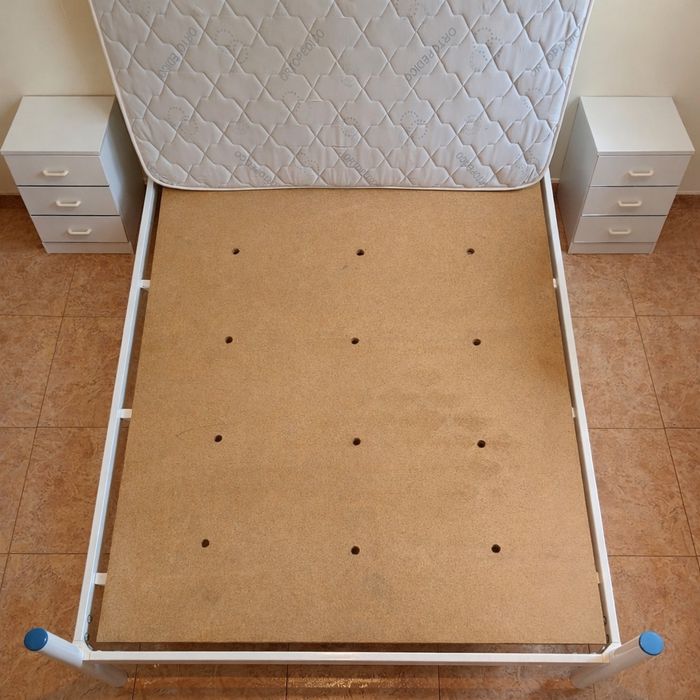 Cama de Casal com Colchão Ortopédico