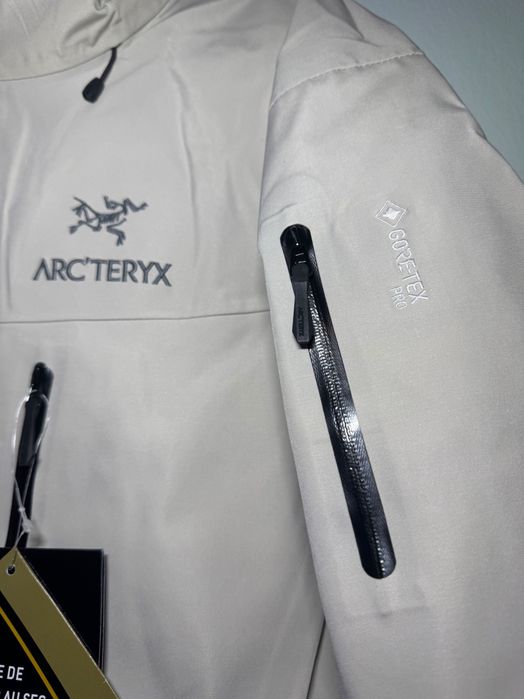 Arcteryx Alpha SV White 24k