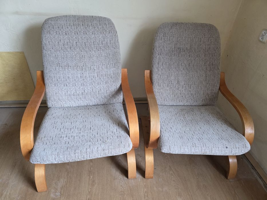 2 fotele bujane typu Poang