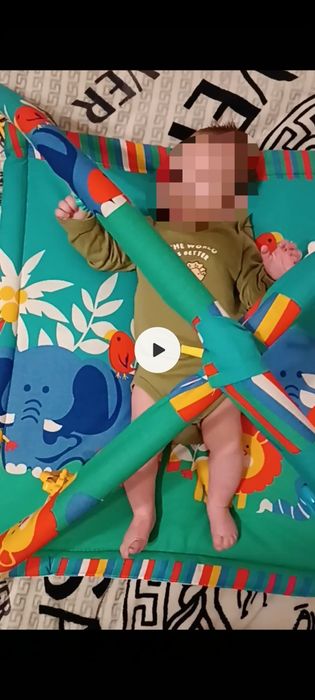 Розвиваючий килимок для немовлят