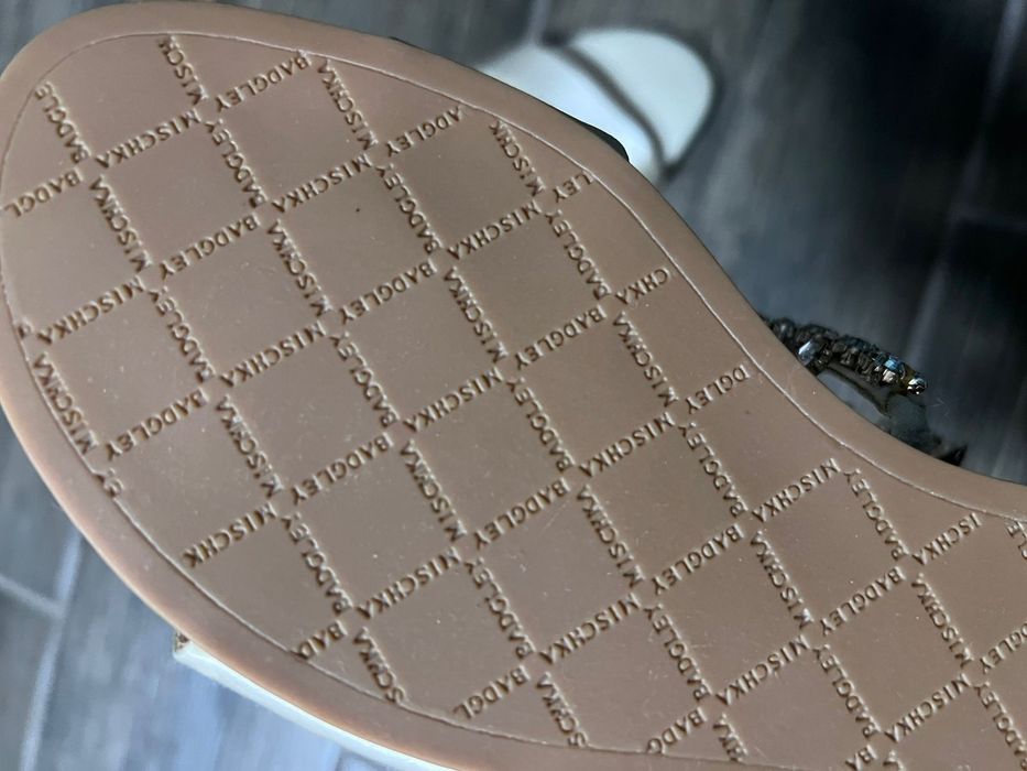 Женские босоножки Badgley Mischka 36 размер