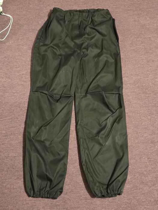 чорні штани-парашути