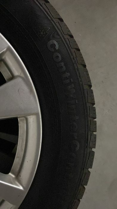 Vendo 4 jantes BMW 216d originais com pneus novo
Medidas 205/55 R16
Va