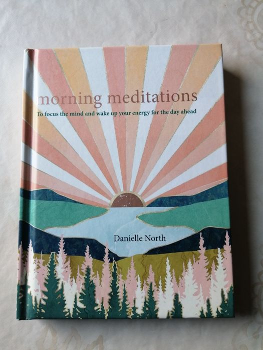 Livro Morning Meditations - Danielle North