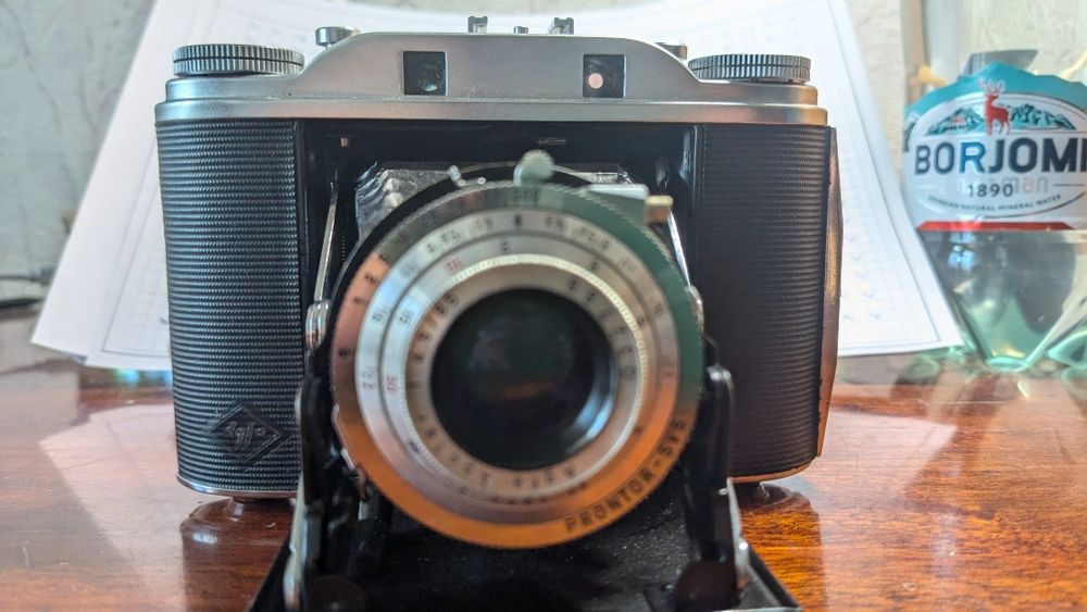Фотоапарат Agfa isollete III в комплекті чорно-біла плівка