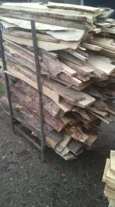 Дрова, соснові обрізі сухі сосновые обрезки обапол