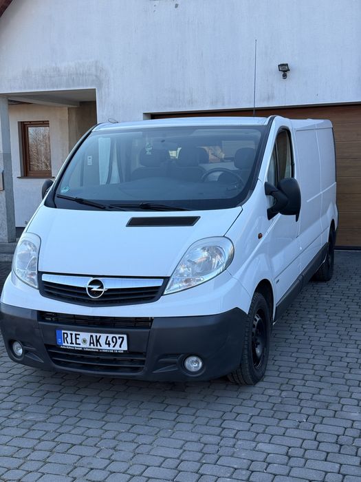 Opel Vivaro 2.5 cdti Long