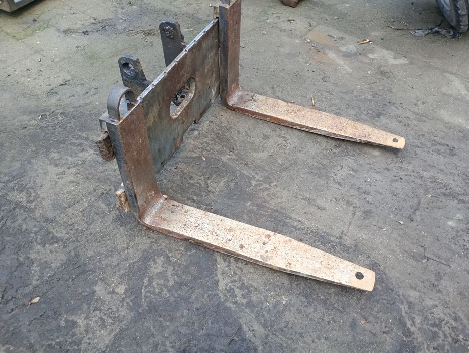 Siłownik masztu rolki rozdzielacz łańcuchy karetka gpw