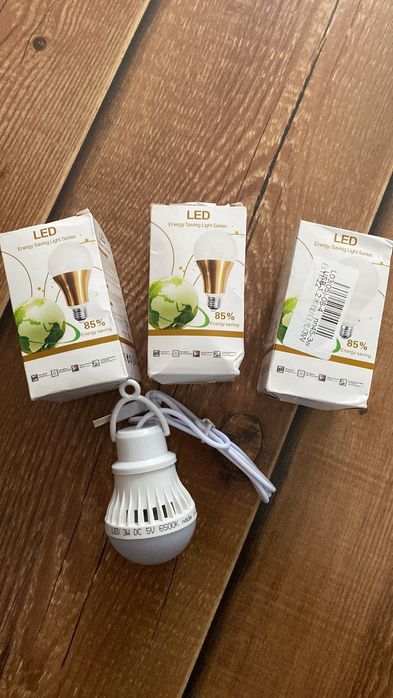 Підвисна лампа USB з кабелем.