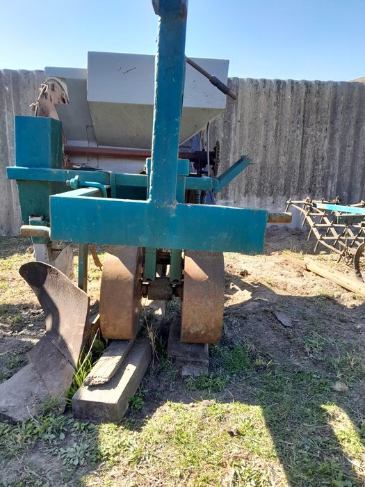 Сажалка картоплесажалка