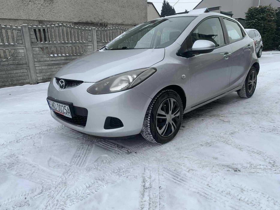 Mazda 2 zadbana i  ekonomiczna