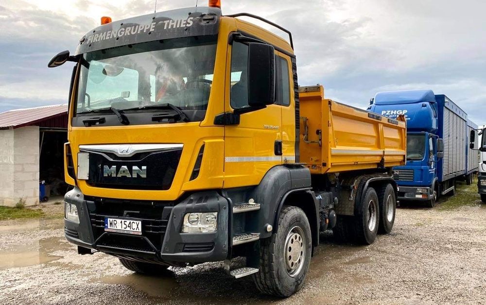 Wywrotka usługi transportowe Piach Kruszywo Ziemia RADOM