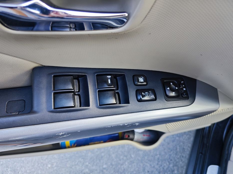 Mitsubishi Outlander 2 / 4x4 / 7 місць /