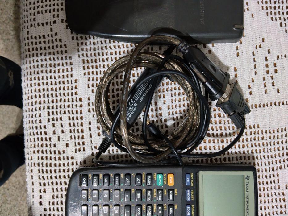 Calculadora Texas Instuments - TI-83