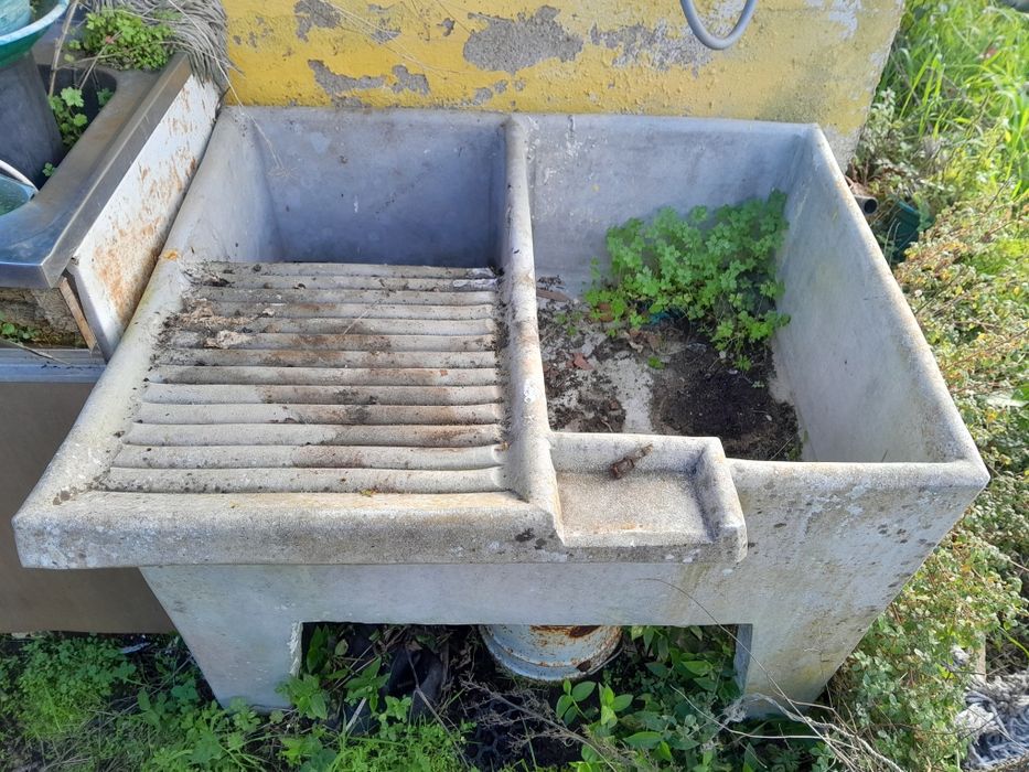 Tanque de lavar roupa em cimento