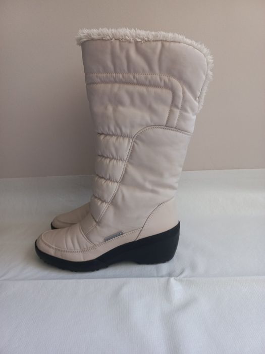 Чоботи дутики  чобітки