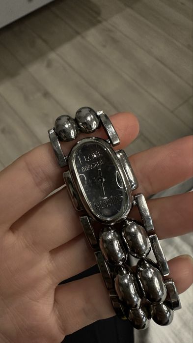Годинник Moschino