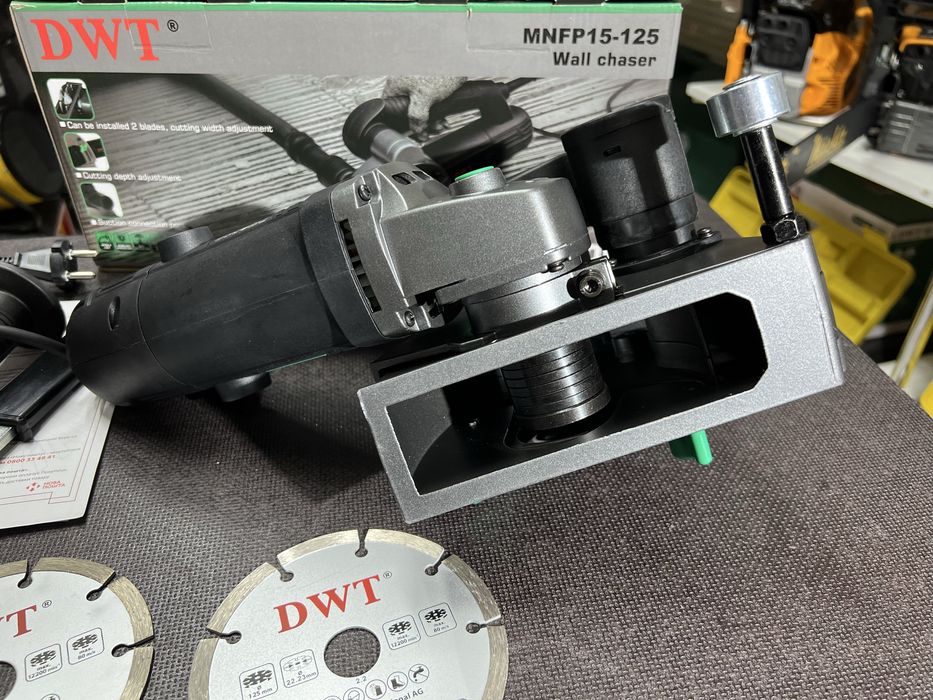 Штроборез DWT MNFP15-125 Плавный пуск 1500 Вт + диски