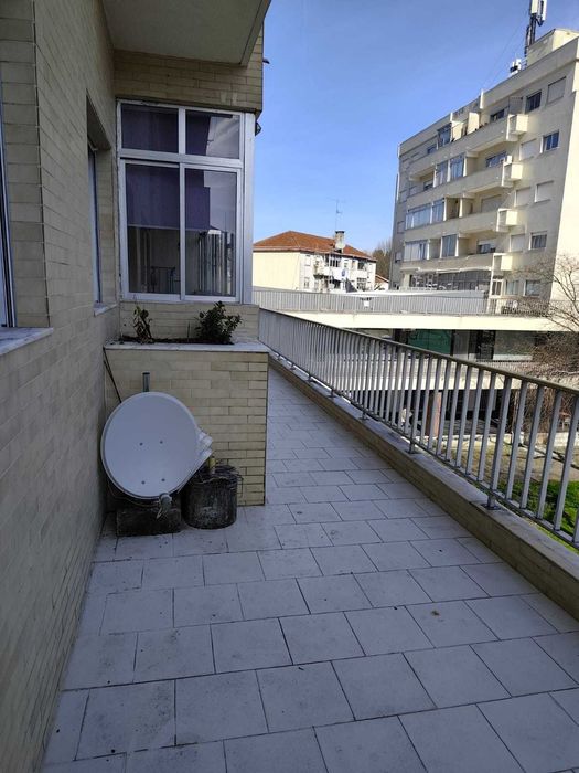 Arrenda-se apartamento T3 na Rua Dr. Francisco Duarte, Braga-S. Vitor