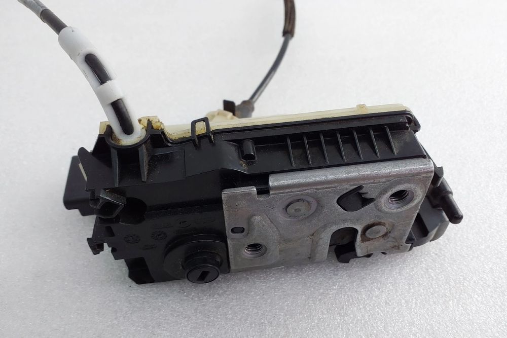 Fechadura / fecho porta trás esquerdo PEUGEOT 208