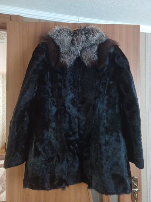 Шуба з натуральної шерсті.