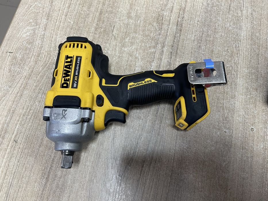 Dewalt DCF892 / безщітковий гайковерт Девольт 1/2» 1084Нм