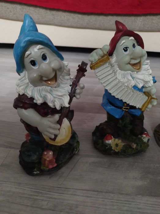 Zestaw pięciu figurek krasnali, fajna ozdoba domu, ogrodu