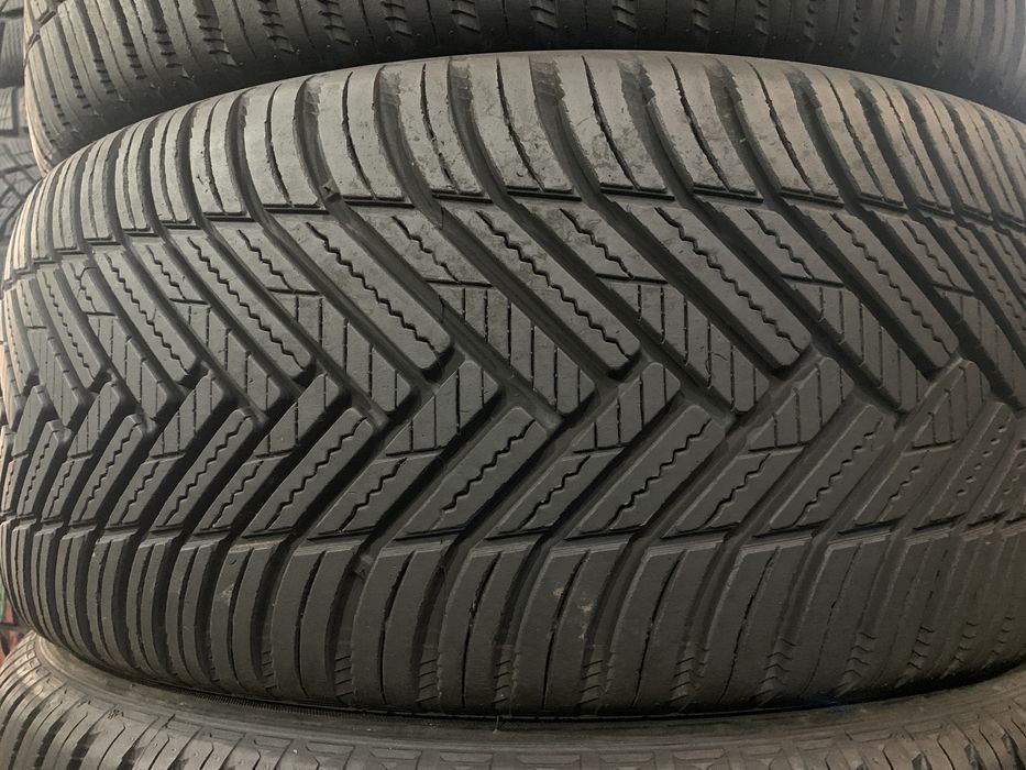 Шини б/у 235/45-18 Hankook kinergy 4s