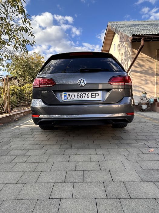 Автомобіль Volkswagen Golf VII  1.6 TDI