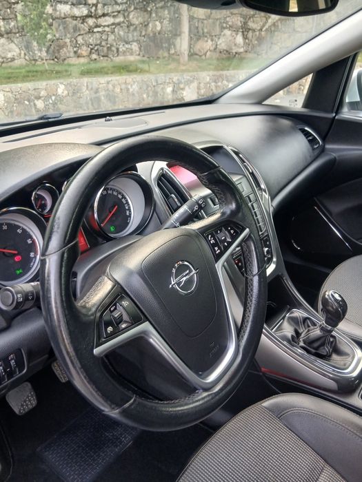 Opel Astra 1.3 CDTI  95 CV ( com apenas 215 mil kms )