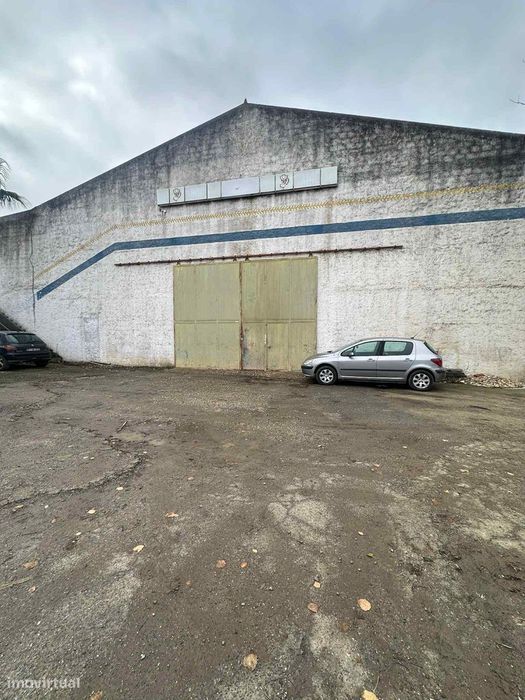 Aluga-se armazém com 600m2, Ferreira do Alentejo