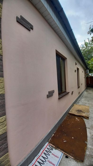Продам комфортний одноповерховий будинок на проспекті Металургів