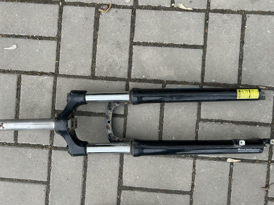 Продам вилку до велосипеда Suntour
