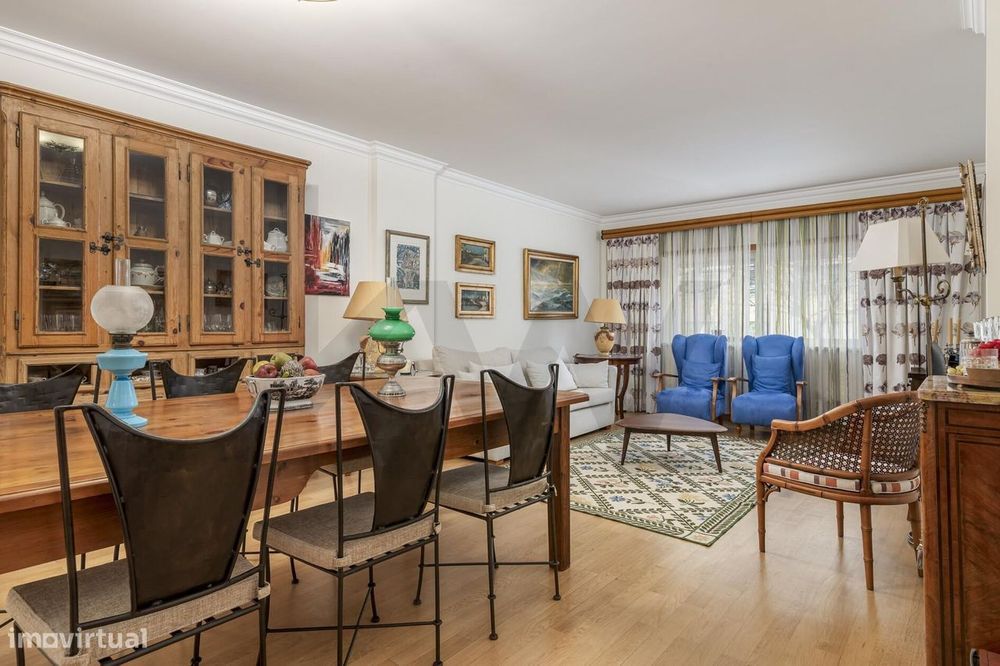 Apartamento T3 com elevador,  estacionamento e arrecadação, Jardins da