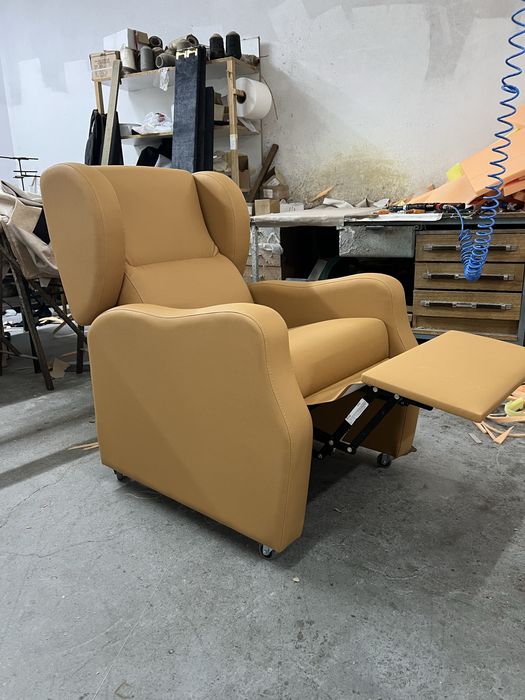 Cadeirão geriatrico, poltronas,sofas
