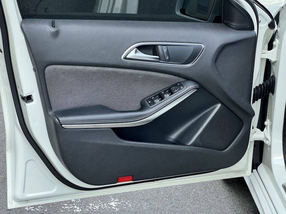 Mercedes-Benz A-Class 2012 VIN WDD1760001J029515 фото оголошення 9 з 24