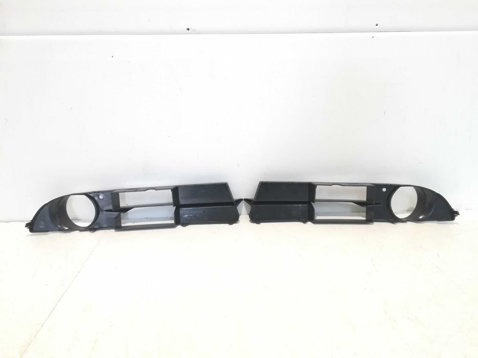 BMW 5 E60 E61 03- atrapa ramka halogenu