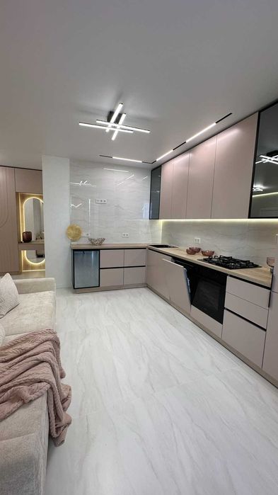 МРІЯ!Дизайнерська 2-к квартира, Софія Резиденс,Щаслива 63