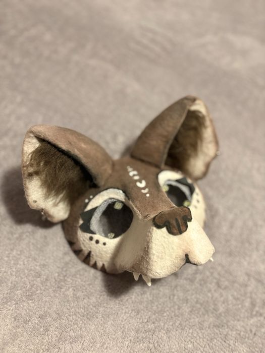 Maska therian hiena/brązowy pies/wilk