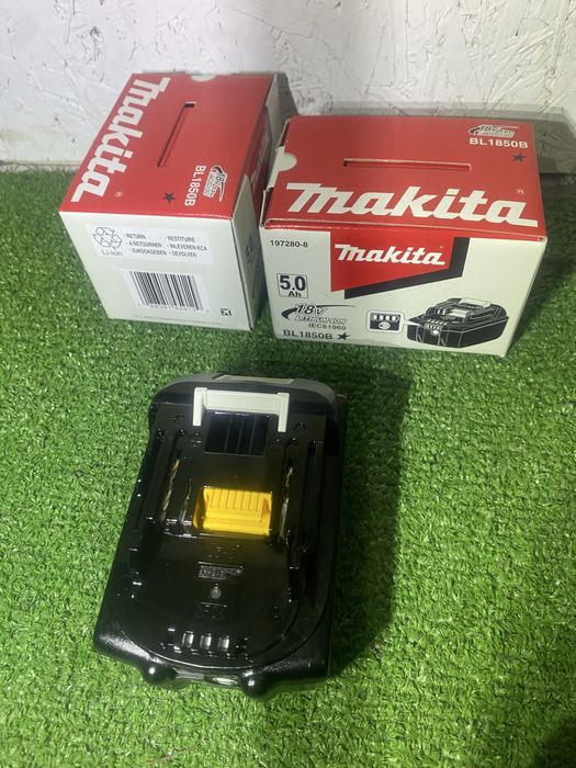 Аккумулятор Makita LXT BL1850B 18 В макіта нове з європи оригінал!