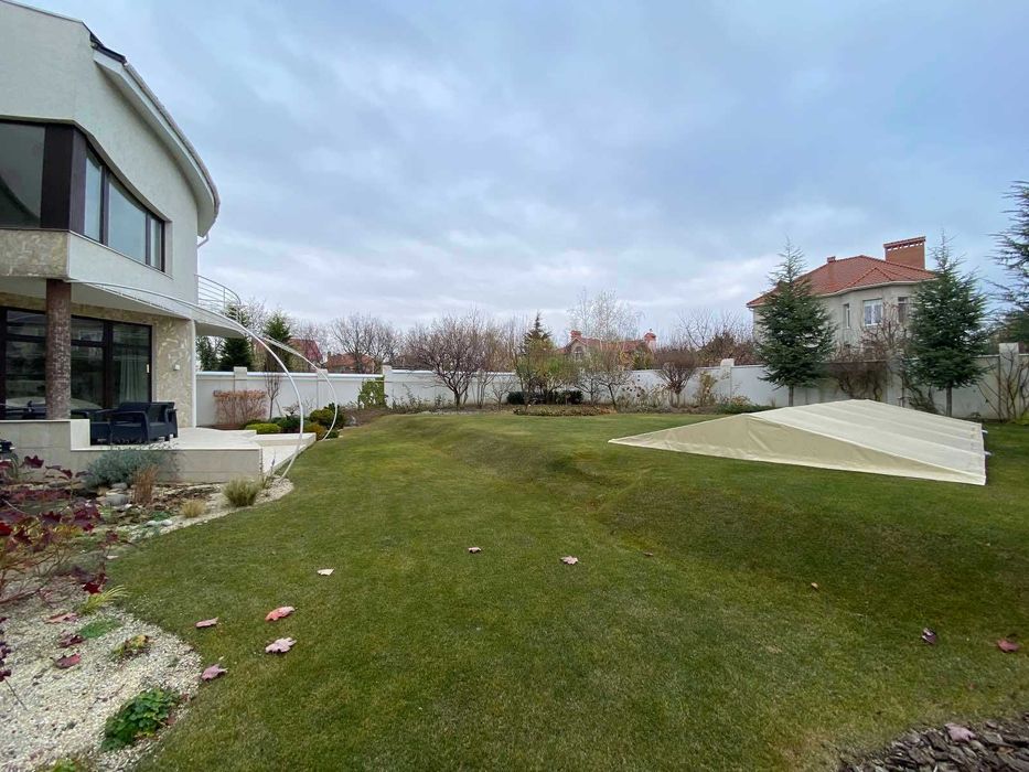 Продажа шикарного дома в Совиньоне