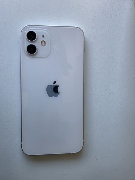 Iphone 12 bem cuidado