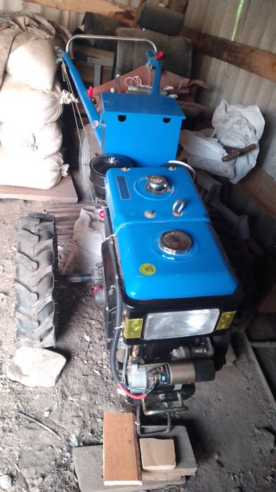 Продам мотоблок Зубр 12 кс