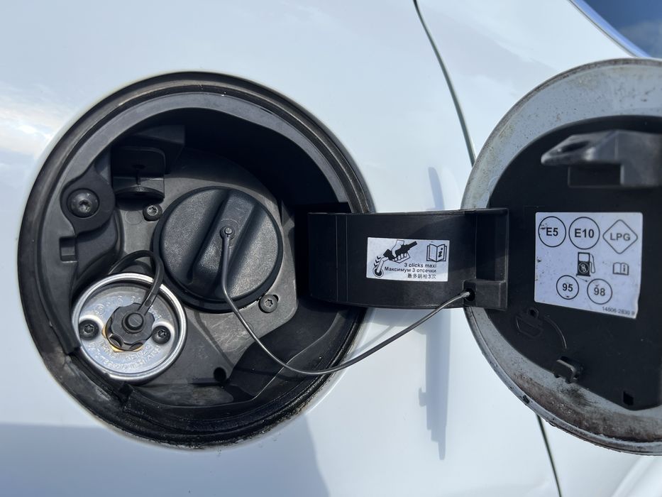 Renault Clio 0.9 TCe Limited 54.903km